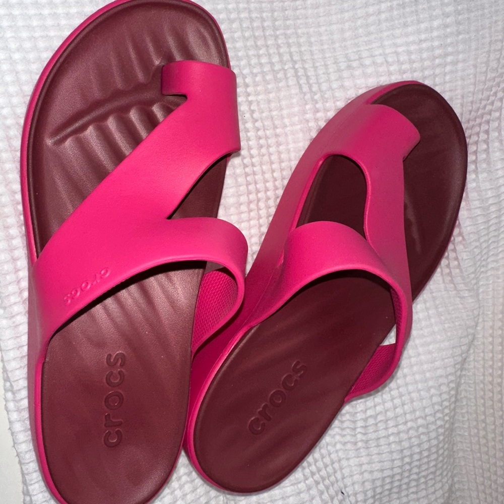 CROCS Women’s getaway platform toe loop in dragon fruit NWOT - Picture 4 of 4